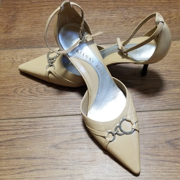 Gianni Bini Shoes - Gianni Bini tan heels with strap